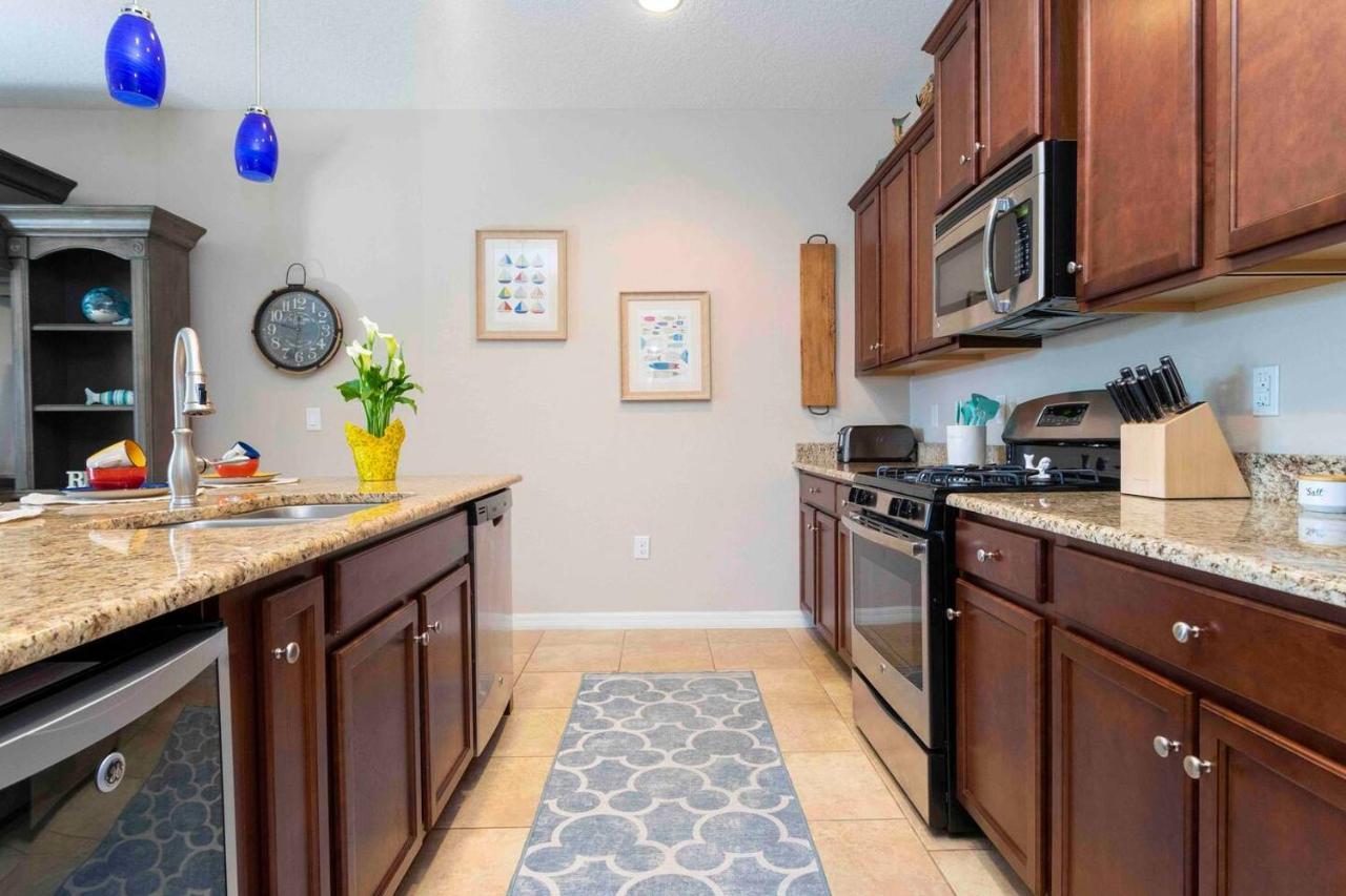 Villa Luxury Family 4 Bedroom With 3 King Beds & Pool Davenport