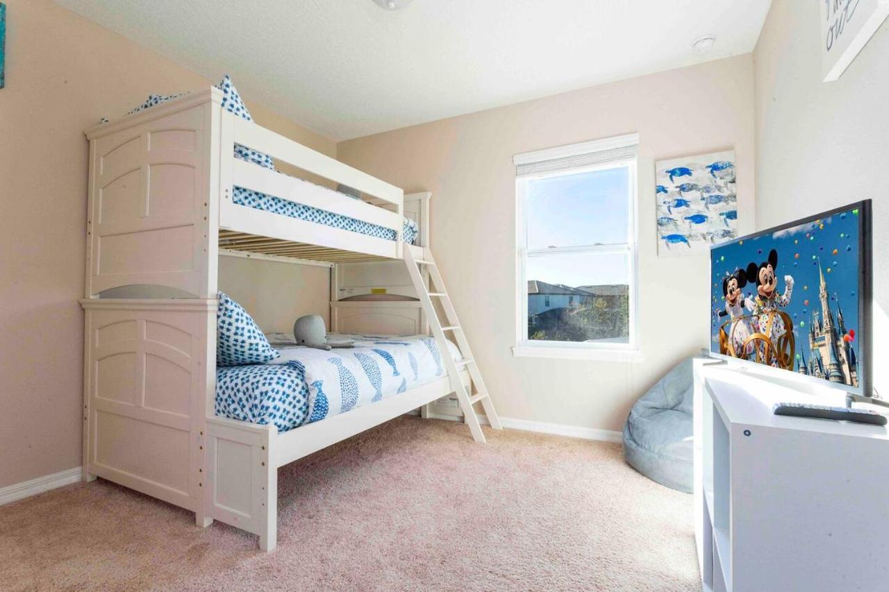 Villa Luxury Family 4 Bedroom With 3 King Beds & Pool Davenport