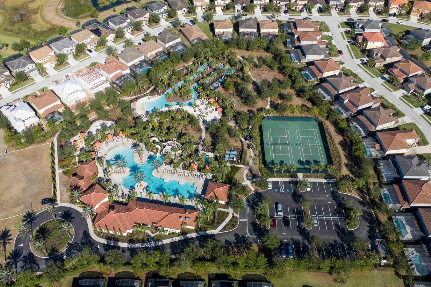 Villa Luxury Family 4 Bedroom With 3 King Beds & Pool Davenport